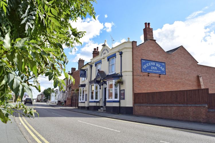 The Queen&#039;s Head Stourbridge (Enville St.)